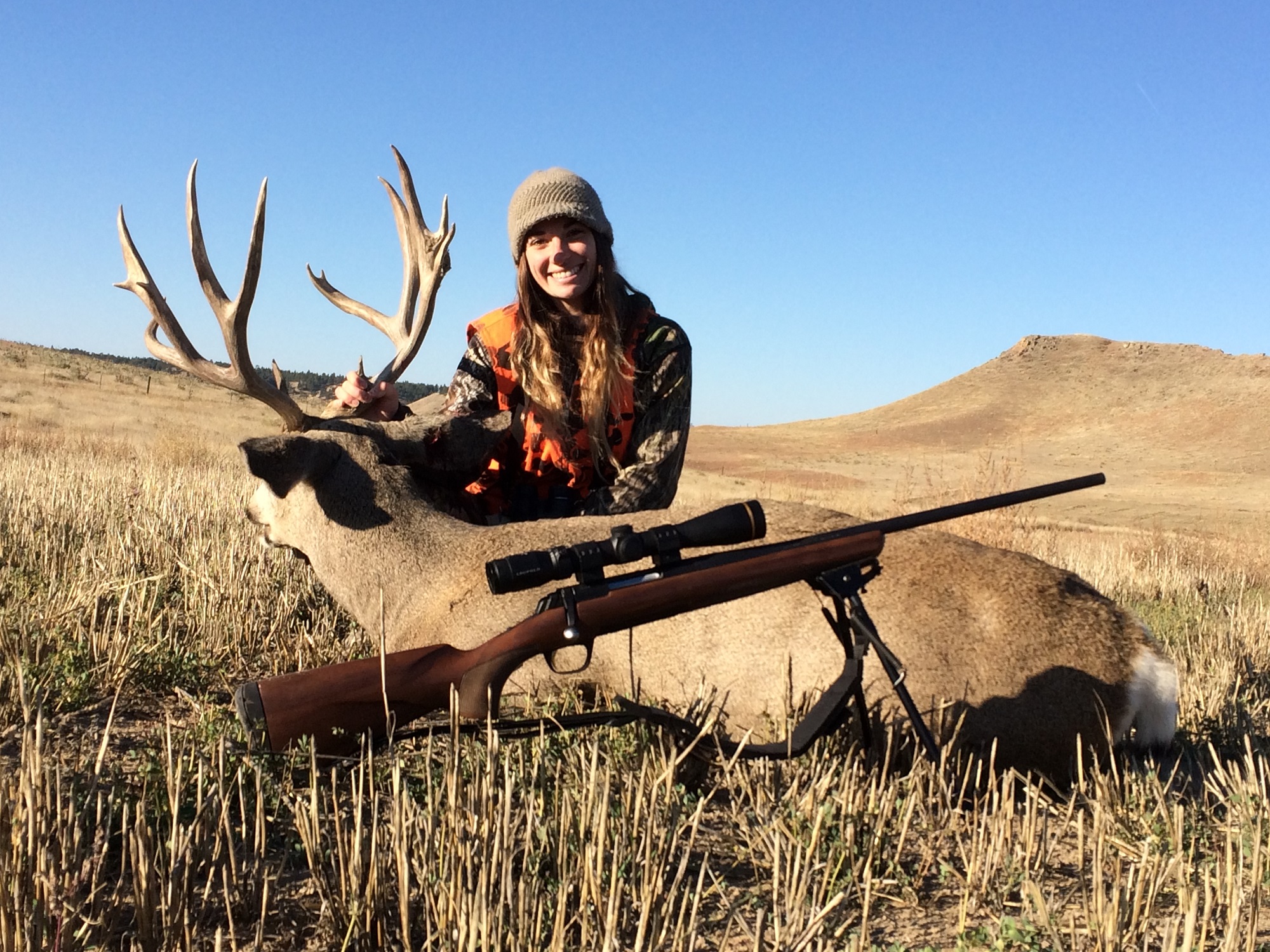 rifle hunting deer