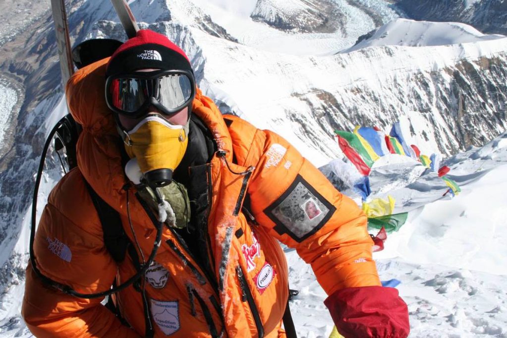 high-altitude mountaineering hacks, free range american, Olof Sundstrom on the summit of Mount Everest in May 2006. Photo by Olof Sundstrom via Wikipedia Commons.
