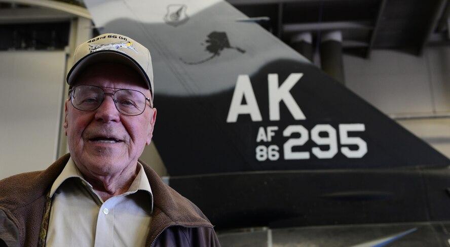 Urban Rahoi alaska bush pilot and guide dead at 102
