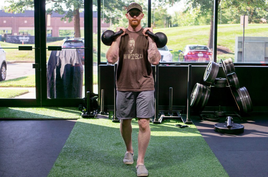 bruser Faciliteter vogn Kettlebell Carries That Test and Build Strength and Endurance