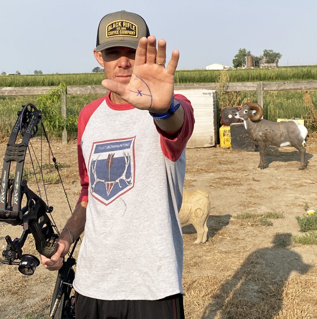 bowhunting fundamentals includes getting a perfect grip