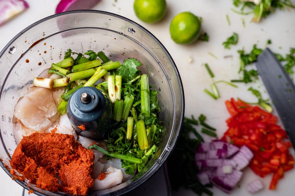 thai fish cakes ingredients in food processor