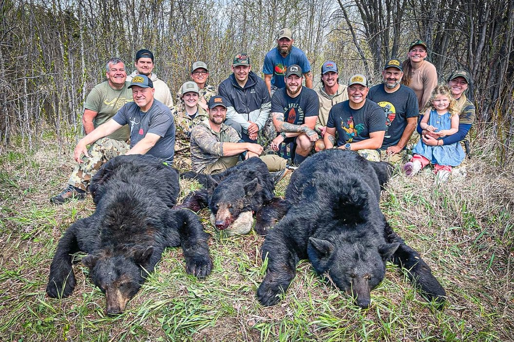 canadian bear hunting outfitters