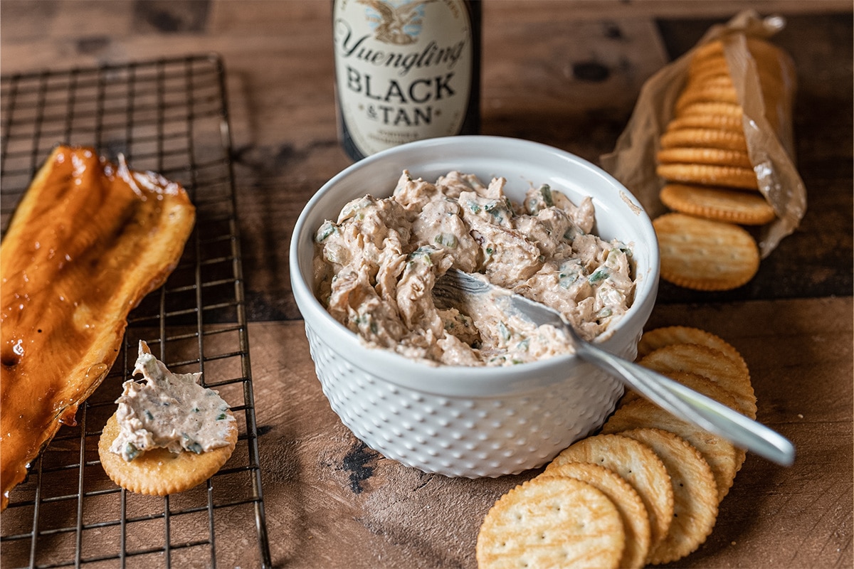 Finished smoked trout dip