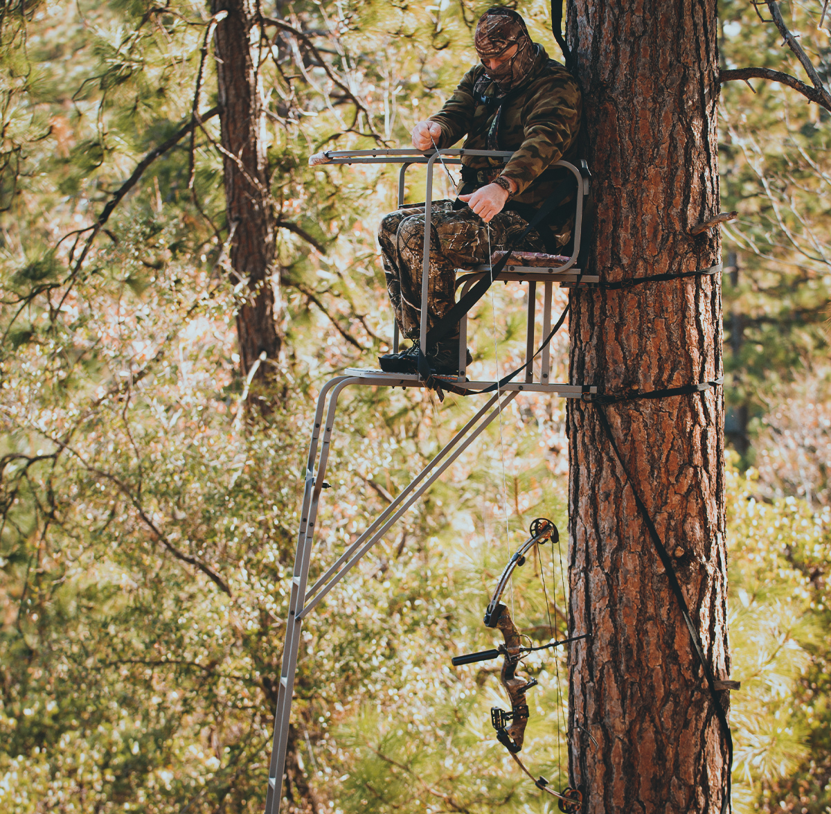 the safe way to bring your bow into your stand and avoid a hunting accident