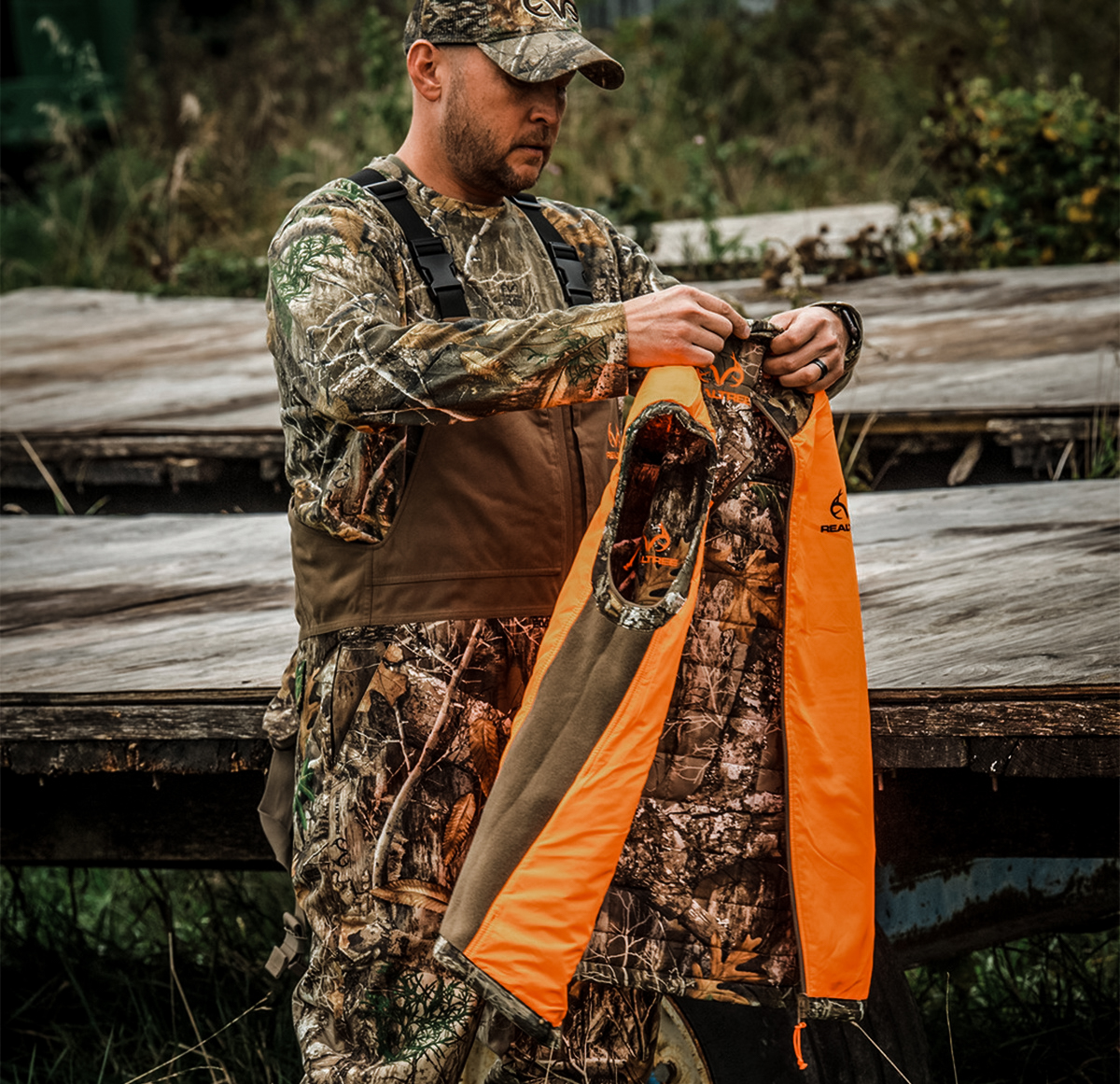 Reversible orange hunting vest from realtree