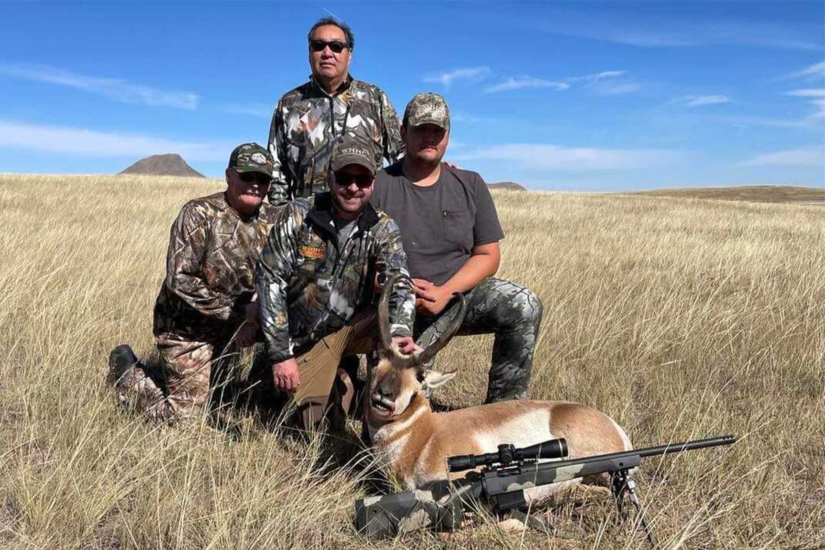 Wounded Heroes Hunting sent two disabled veterans to a Montana ranch for an antelope hunt.