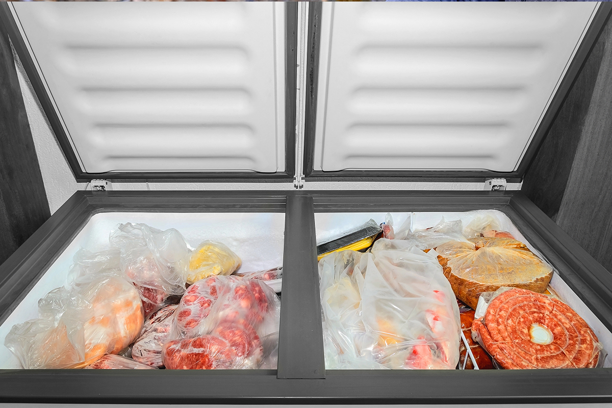 keep food cold in an ice chest