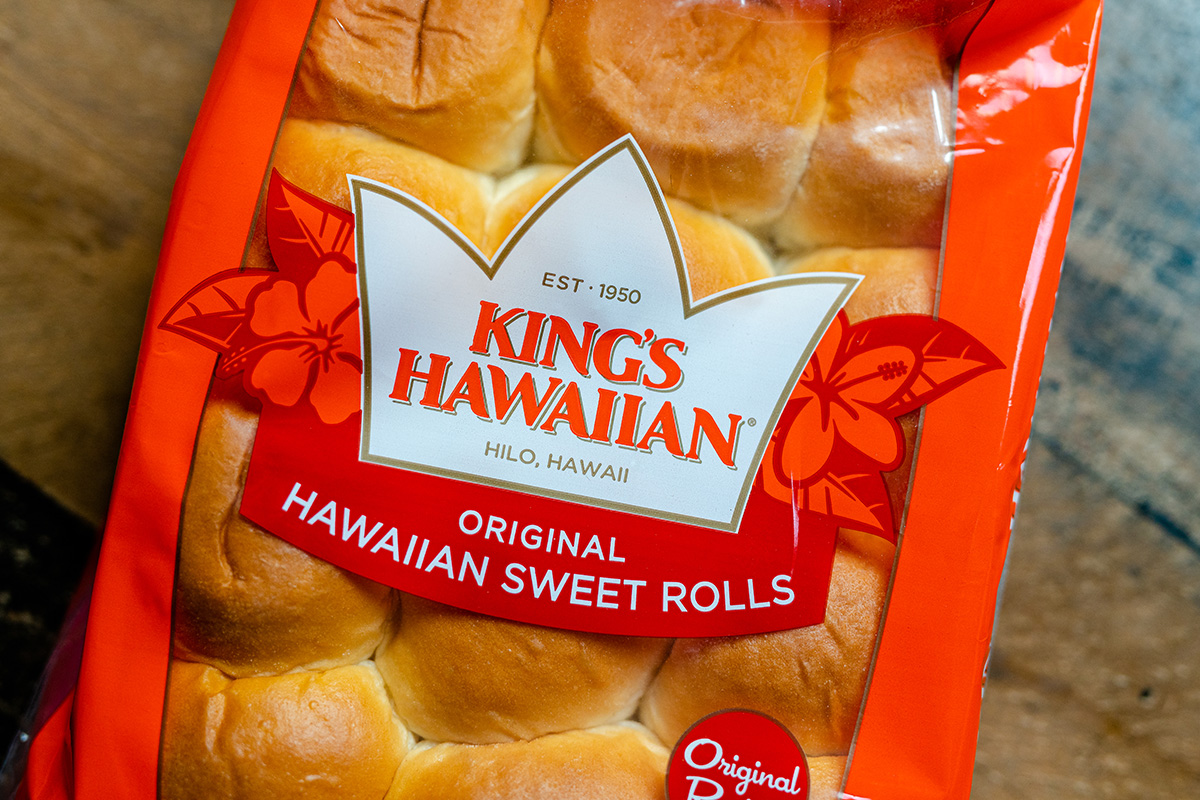 King’s Hawaiian rolls are the perfect bread to carry these sliders.