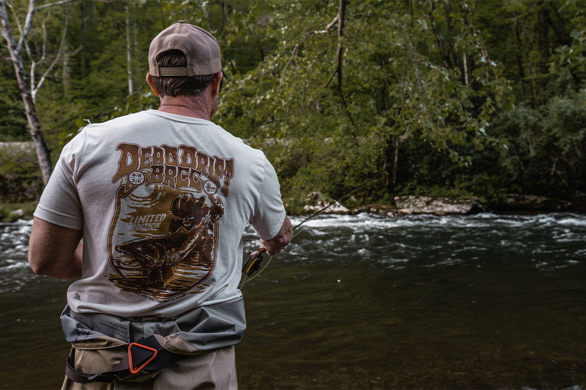 Dead Drift Fly On The Hunt Fishing T Shirt (Small) Charcoal Heather